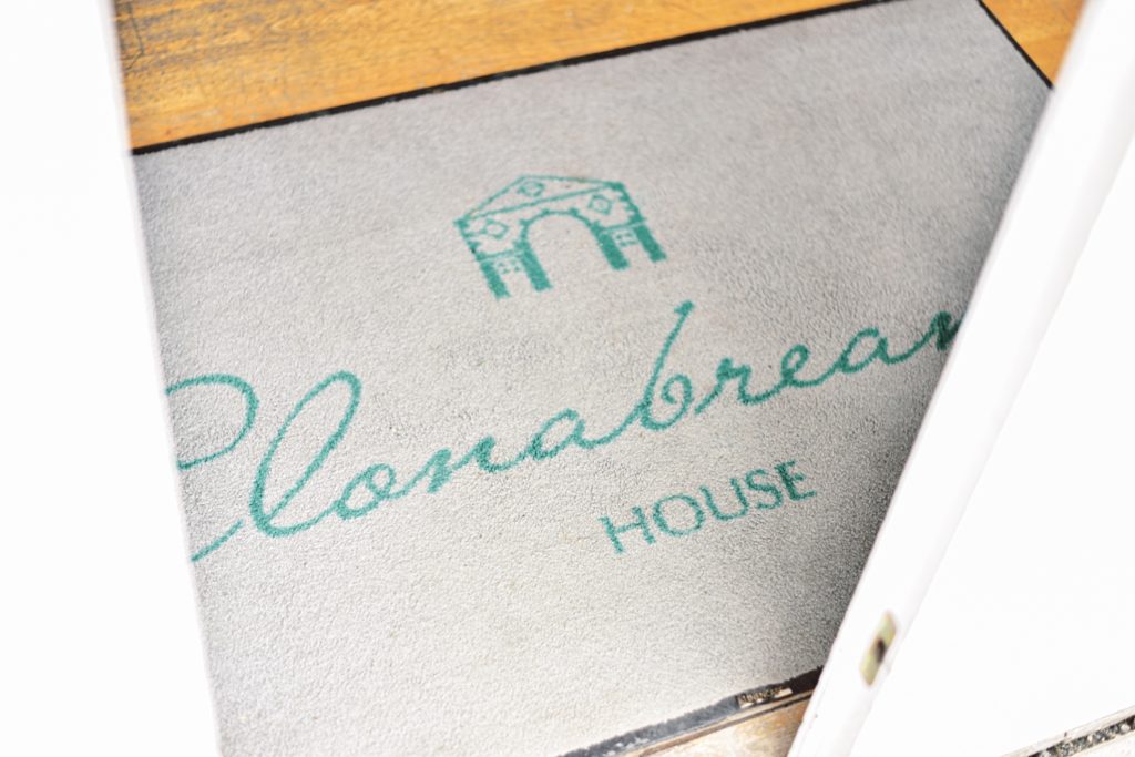Welcoming Clonabreany House